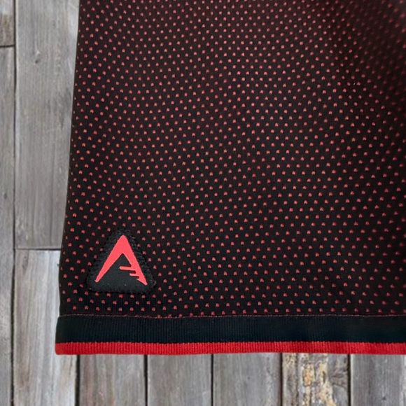 Antigua Chicago Blackhawks Polo Shirt Men’s Size M | Red & Black Dotted Pattern - Picture 7 of 7